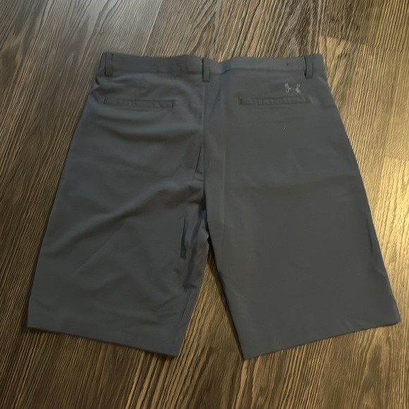 🍍UNDER ARMOUR GOLF SHORTS🍍SIZE 36🍍U-1 - Picture 3 of 3